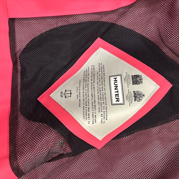 Hunter rainjacket XL fits like a Large with waterproof pockets like new - Picture 10 of 13